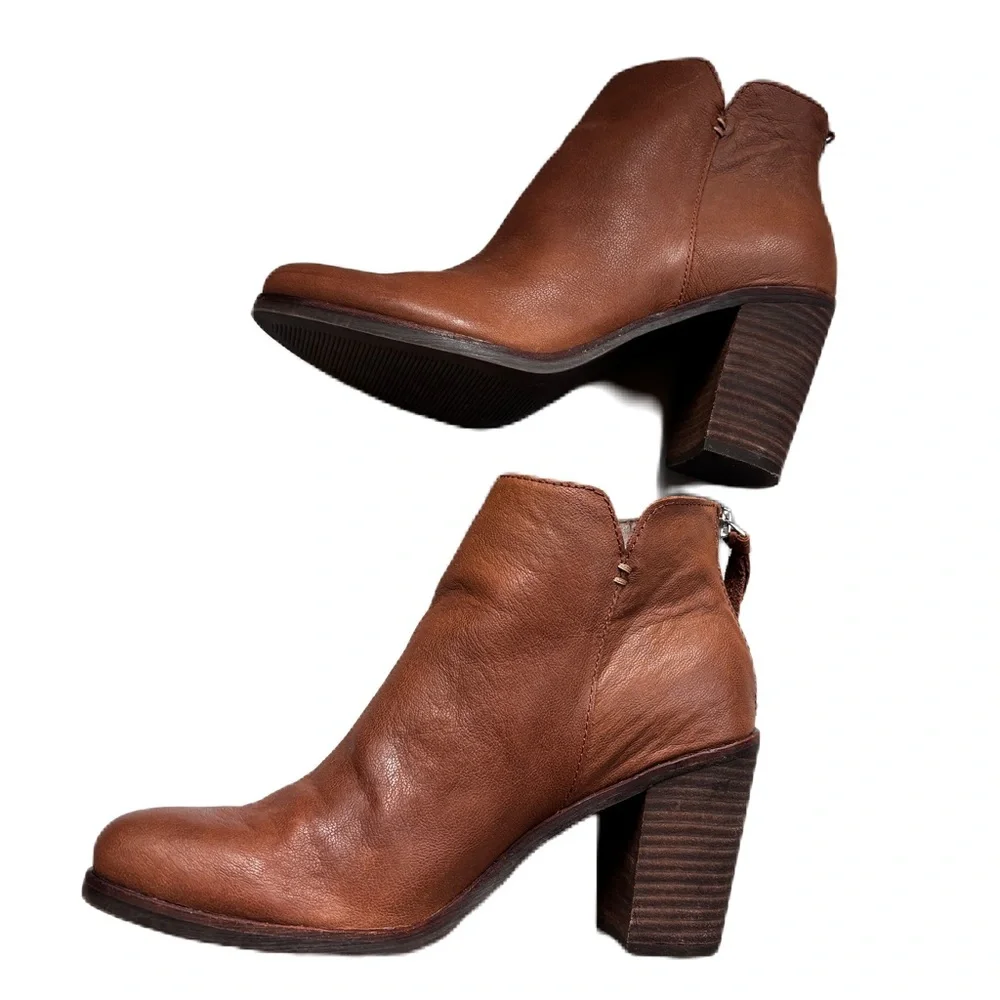BP Jett Cognac Leather Brown Ankle Boots Block High Heel Boot Size 9 BP. Booties